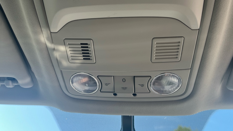 Skoda Karoq 1.5 TSI SE L 5dr Petrol Estate - Image 38