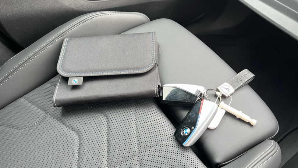 BMW X1 sDrive 20i MHT M Sport 5dr Step Auto Petrol Estate - Image 19