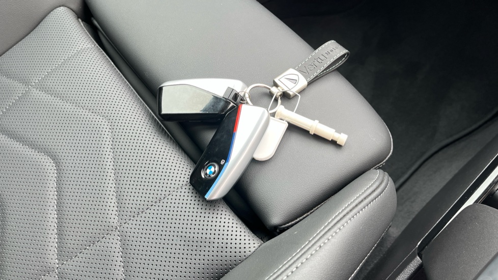 BMW X1 sDrive 20i MHT M Sport 5dr Step Auto Petrol Estate - Image 20