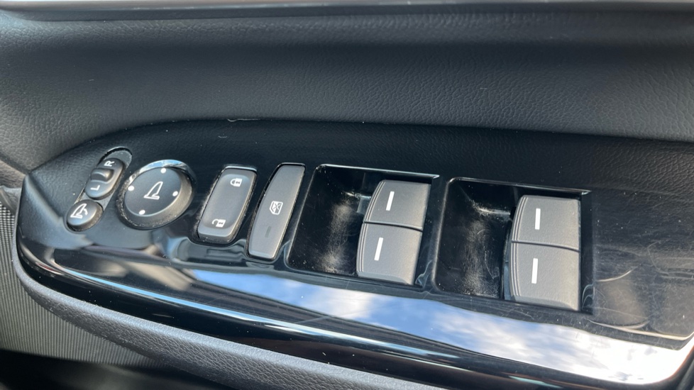 Honda CR-V 1.5 VTEC Turbo EX 5dr CVT Petrol Estate - Image 38