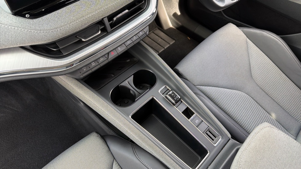 Skoda Enyaq 132kW 60 ecoSuite 62kWh 5dr Auto [120kW] Electric Estate - Image 13