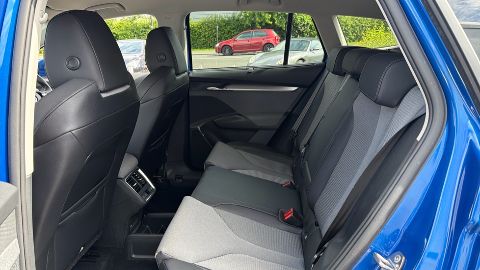 Skoda Enyaq 132kW 60 ecoSuite 62kWh 5dr Auto [120kW] Electric Estate - Image 16