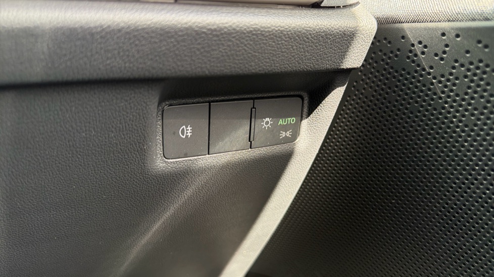 Skoda Enyaq 132kW 60 ecoSuite 62kWh 5dr Auto [120kW] Electric Estate - Image 34