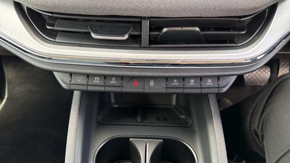 Skoda Enyaq 132kW 60 ecoSuite 62kWh 5dr Auto [120kW] Electric Estate - Image 36