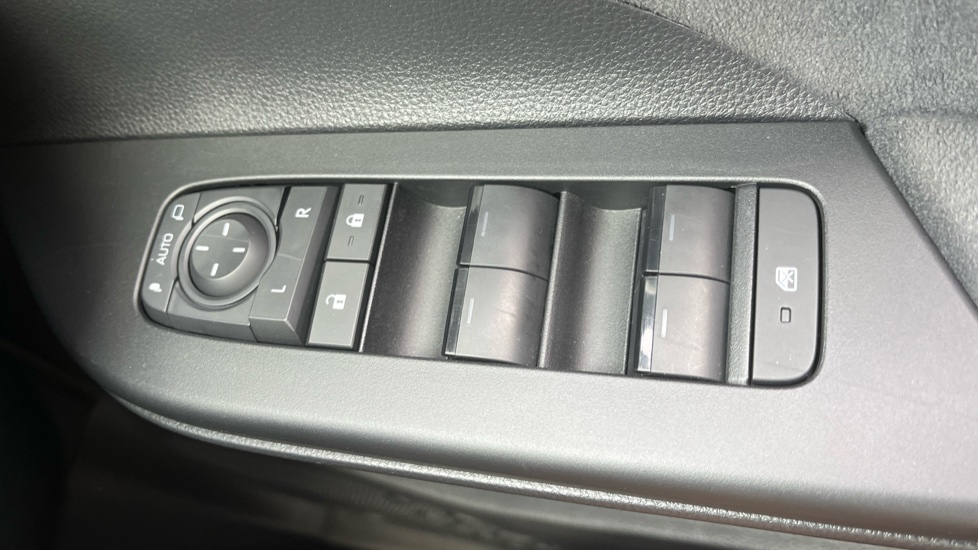 Toyota C-HR 1.8 Hybrid Excel 5dr CVT Hybrid Hatchback - Image 35