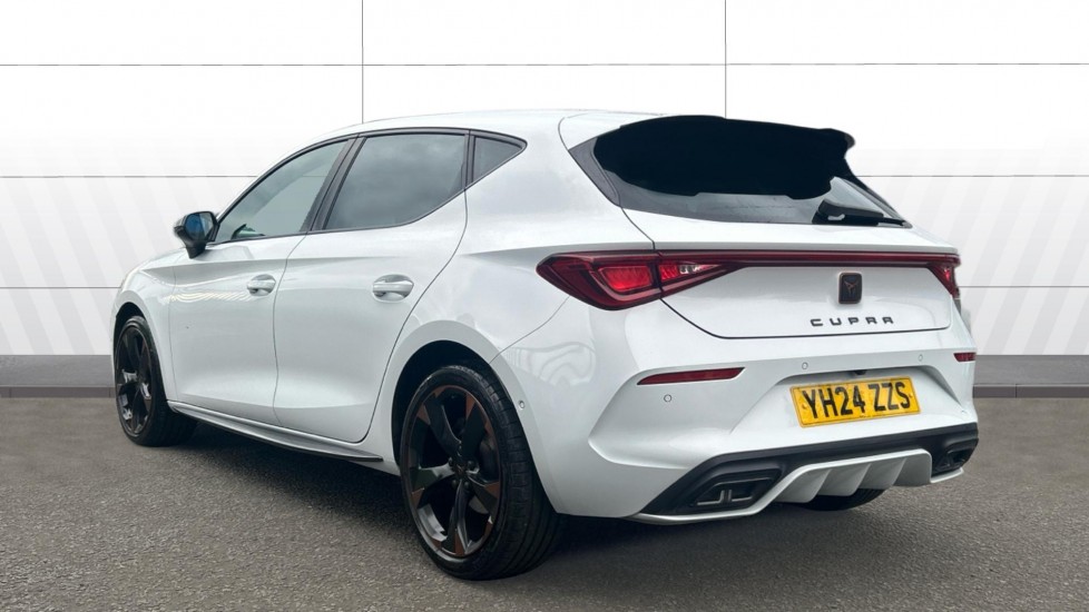 CUPRA Leon 1.5 eTSI V1 Design Edition 5dr DSG Petrol Hatchback - Image 2