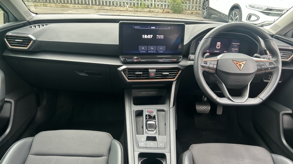 CUPRA Leon 1.5 eTSI V1 Design Edition 5dr DSG Petrol Hatchback - Image 10