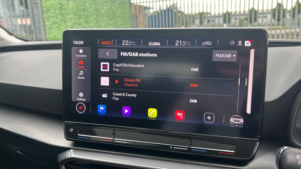 CUPRA Leon 1.5 eTSI V1 Design Edition 5dr DSG Petrol Hatchback - Image 26