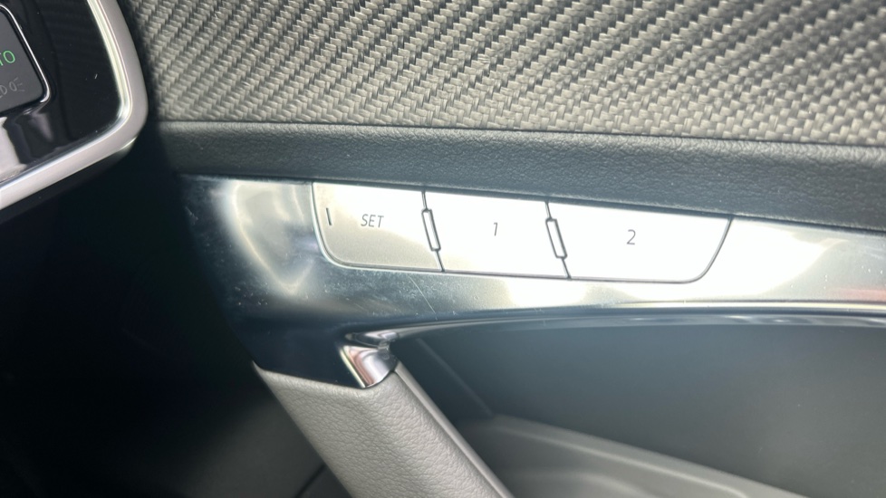 Audi A6 40 TFSI Black Edition 5dr S Tronic [Tech Pack] Petrol Estate - Image 32