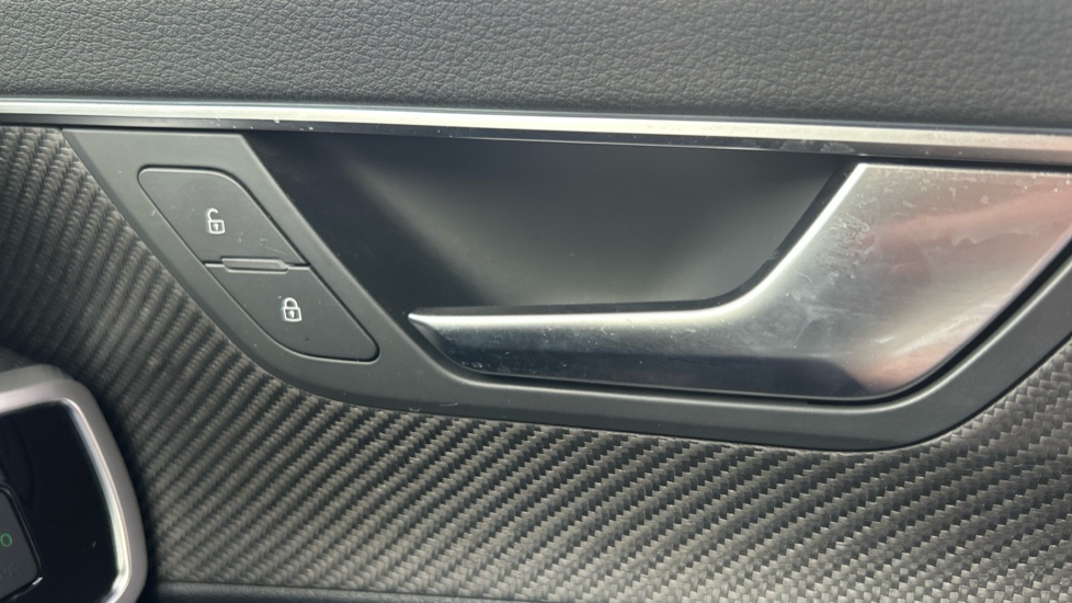 Audi A6 40 TFSI Black Edition 5dr S Tronic [Tech Pack] Petrol Estate - Image 33