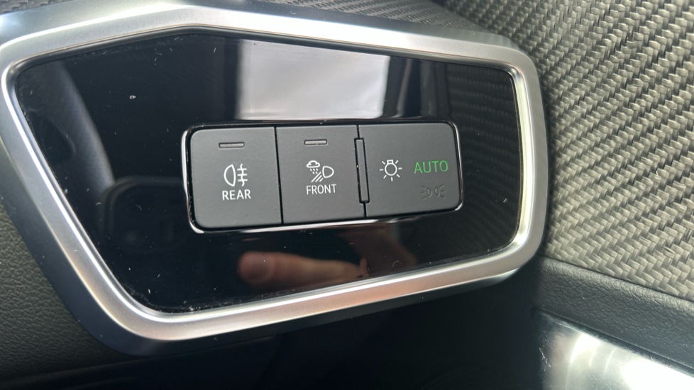 Audi A6 40 TFSI Black Edition 5dr S Tronic [Tech Pack] Petrol Estate - Image 34