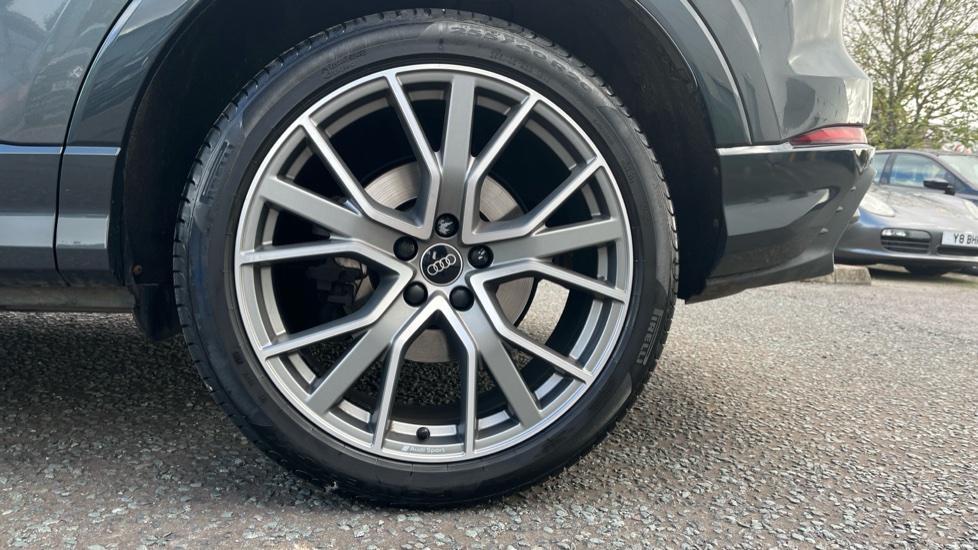 Audi Q3 40 TDI 193 Qtro Black Ed 5dr S Tronic [20Inch  Alloy] Diesel Estate - Image 7