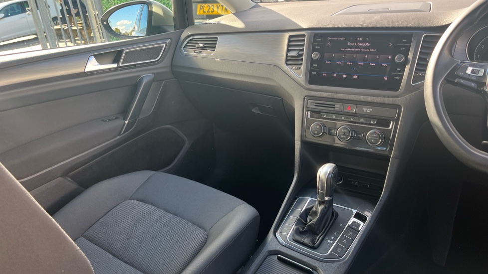 Volkswagen Golf SV 1.5 TSI EVO 130 SE [Nav] 5dr DSG Petrol Hatchback - Image 14