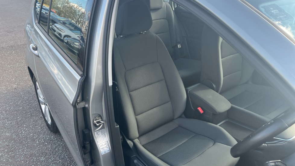 Volkswagen Golf SV 1.5 TSI EVO 130 SE [Nav] 5dr DSG Petrol Hatchback - Image 31