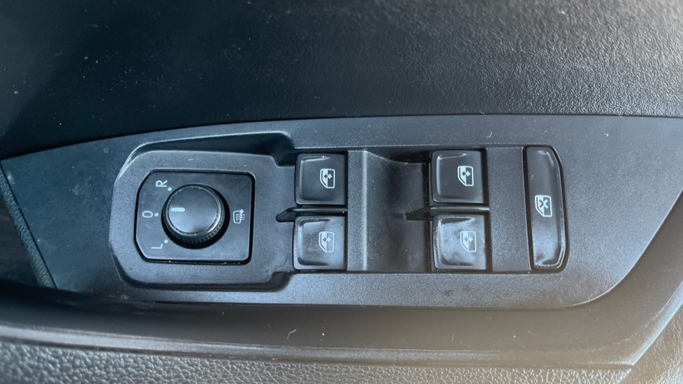 Skoda Kodiaq 2.0 TDI SE 4x4 5dr Diesel Estate - Image 31