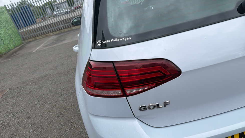 Volkswagen Golf 1.5 TSI EVO SE [Nav] 5dr Petrol Hatchback - Image 21