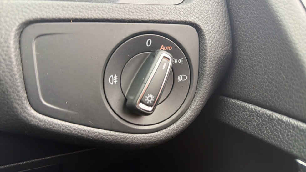Volkswagen Golf 1.5 TSI EVO SE [Nav] 5dr Petrol Hatchback - Image 30
