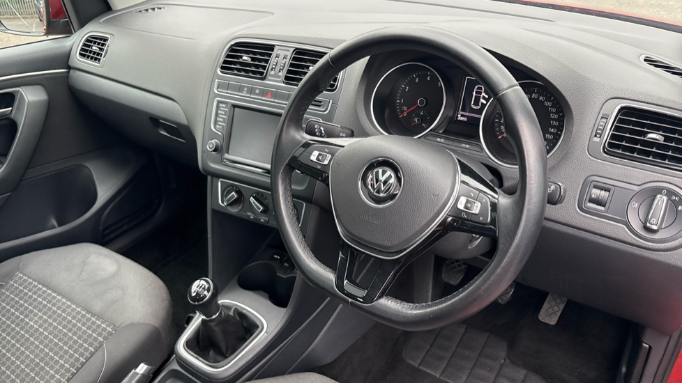 Volkswagen Polo 1.2 TSI SE 5dr Petrol Hatchback - Image 11