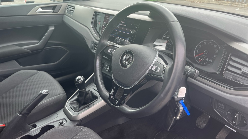 Volkswagen Polo 1.0 TSI 95 SE 5dr Petrol Hatchback - Image 11