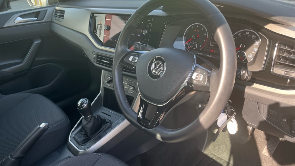 Volkswagen Polo 1.0 TSI 95 SE 5dr Petrol Hatchback - Image 11