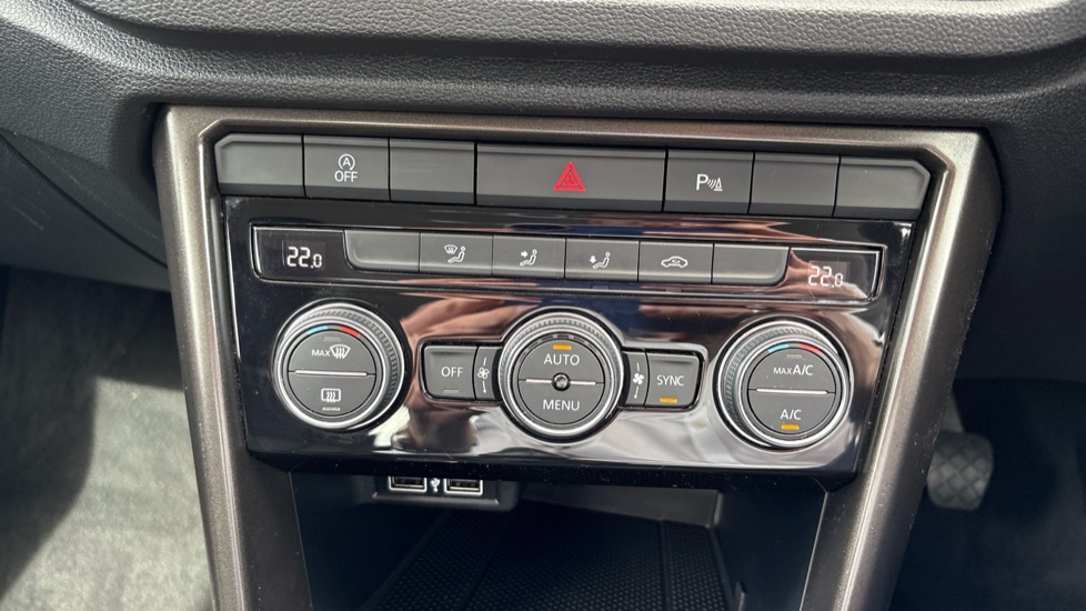 Volkswagen T-Roc 1.0 TSI SE 5dr Petrol Hatchback - Image 38