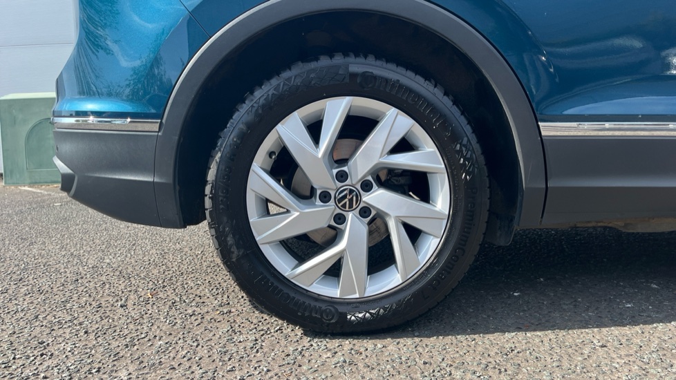 Volkswagen Tiguan 1.5 TSI 150 Life 5dr DSG Petrol Estate - Image 5