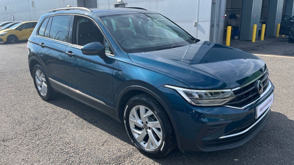 Volkswagen Tiguan 1.5 TSI 150 Life 5dr DSG Petrol Estate - Image 21