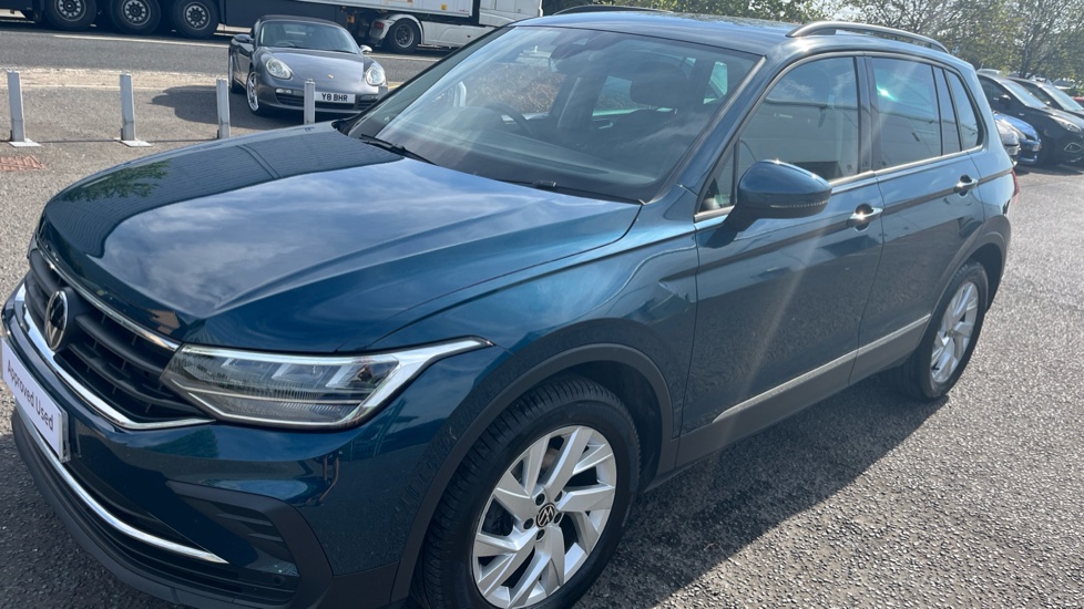 Volkswagen Tiguan 1.5 TSI 150 Life 5dr DSG Petrol Estate - Image 24