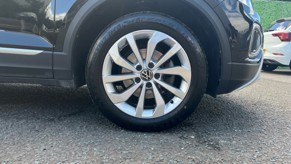 Volkswagen T-Roc 1.5 TSI Style 5dr DSG Petrol Hatchback - Image 5