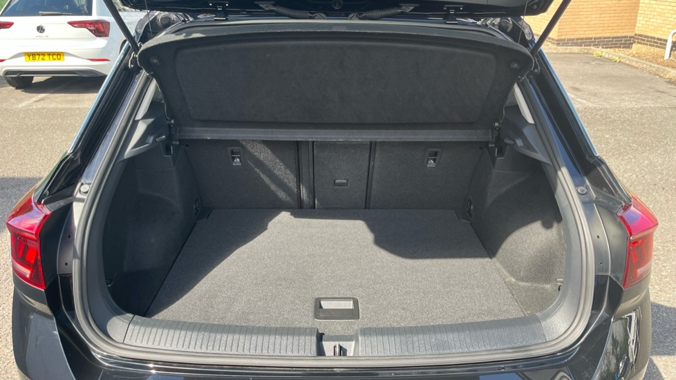 Volkswagen T-Roc 1.5 TSI Style 5dr DSG Petrol Hatchback - Image 20