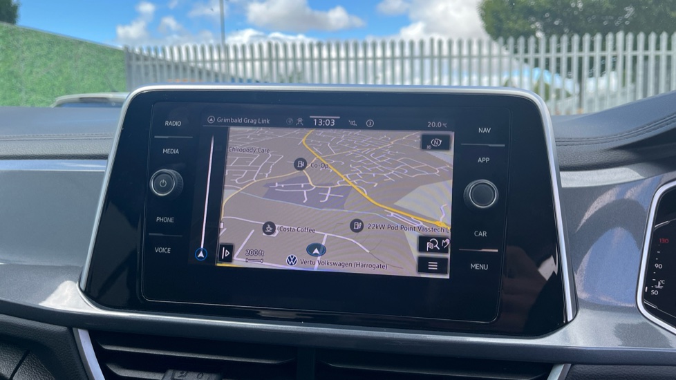 Volkswagen T-Roc 1.5 TSI Style 5dr DSG Petrol Hatchback - Image 42