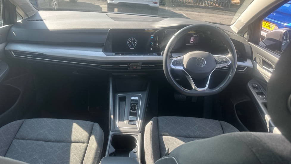 Volkswagen Golf 1.0 eTSI Life 5dr DSG Petrol Estate - Image 9