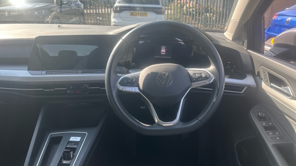 Volkswagen Golf 1.0 eTSI Life 5dr DSG Petrol Estate - Image 10