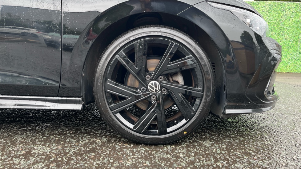 Volkswagen Golf 1.5 eTSI 150 Black Edition 5dr DSG Petrol Hatchback - Image 5