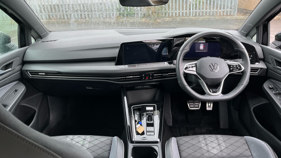 Volkswagen Golf 1.5 eTSI 150 Black Edition 5dr DSG Petrol Hatchback - Image 9