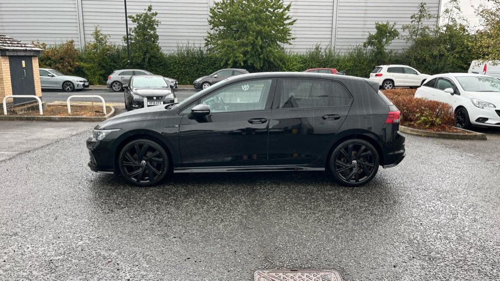 Volkswagen Golf 1.5 eTSI 150 Black Edition 5dr DSG Petrol Hatchback - Image 27