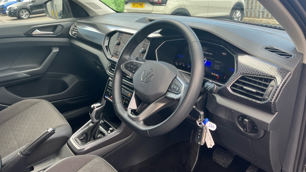 Volkswagen T-Cross 1.0 TSI 110 SEL 5dr DSG Petrol Estate - Image 6