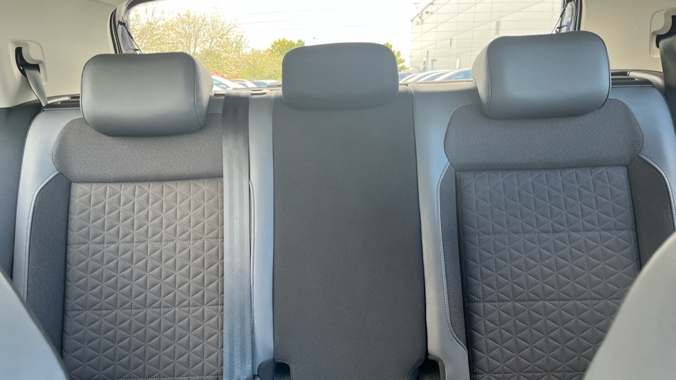 Volkswagen T-Cross 1.0 TSI 110 SEL 5dr DSG Petrol Estate - Image 16