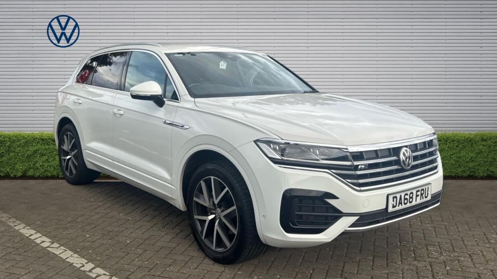 Volkswagen Touareg 3.0 V6 TDI 4Motion R-Line 5dr Tip Auto Diesel Estate - Image 1