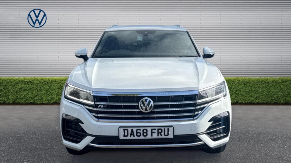Volkswagen Touareg 3.0 V6 TDI 4Motion R-Line 5dr Tip Auto Diesel Estate - Image 7
