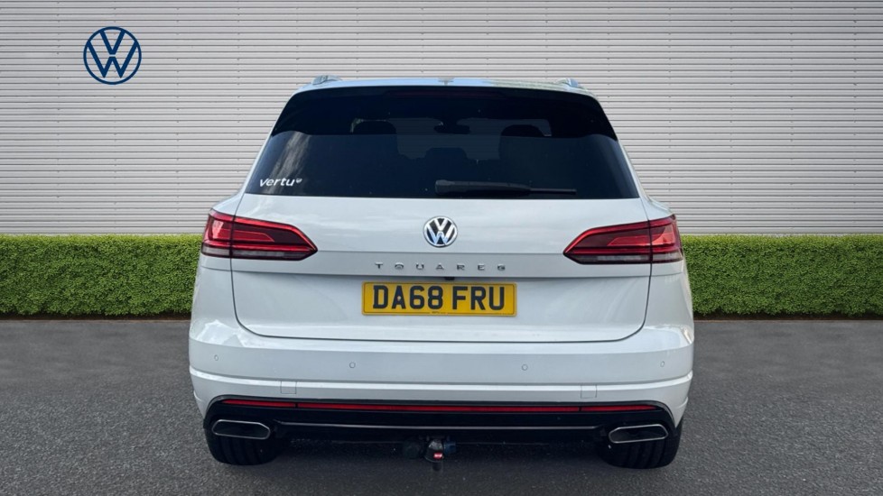 Volkswagen Touareg 3.0 V6 TDI 4Motion R-Line 5dr Tip Auto Diesel Estate - Image 8