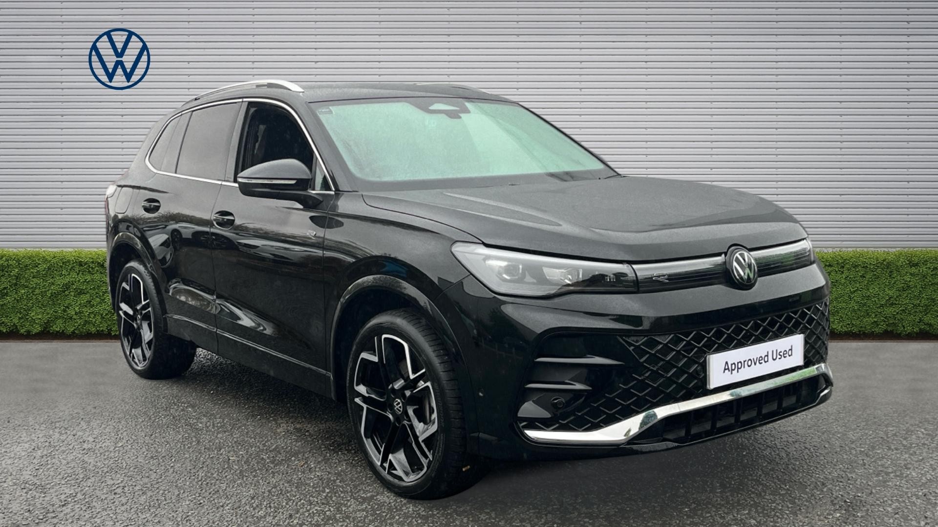 Volkswagen Tiguan listing photo