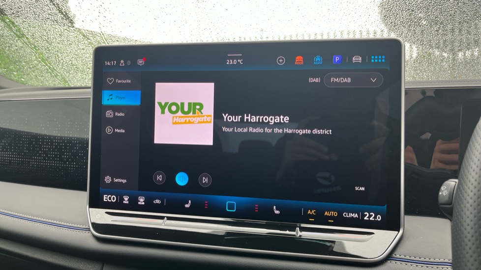 Volkswagen Tiguan 1.5 TSI 272 eHybrid R-Line 5dr DSG Estate - Image 12