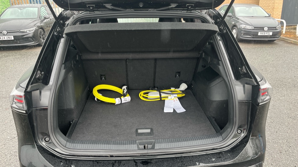 Volkswagen Tiguan 1.5 TSI 272 eHybrid R-Line 5dr DSG Estate - Image 20