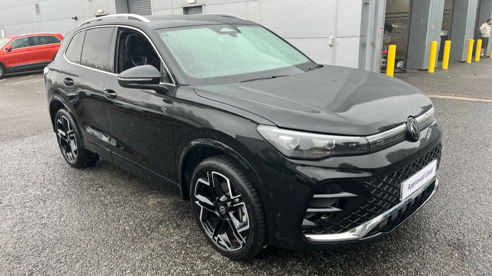 Volkswagen Tiguan 1.5 TSI 272 eHybrid R-Line 5dr DSG Estate - Image 21
