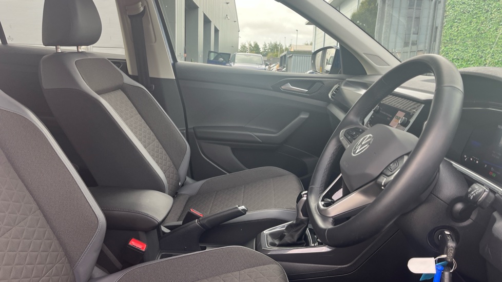 Volkswagen T-Cross 1.0 TSI 110 SEL 5dr DSG Petrol Estate - Image 15