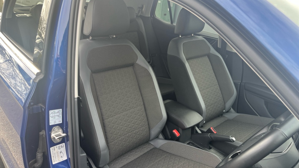 Volkswagen T-Cross 1.0 TSI 110 SEL 5dr DSG Petrol Estate - Image 32