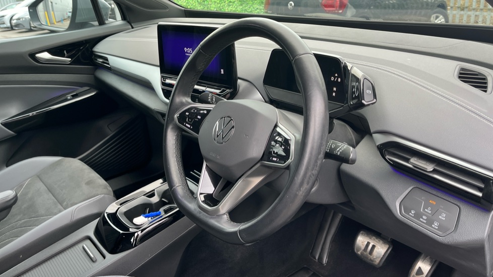 Volkswagen ID.4 109kW Life Pure 52kWh 5dr Auto [110kW Ch] Electric Estate - Image 6