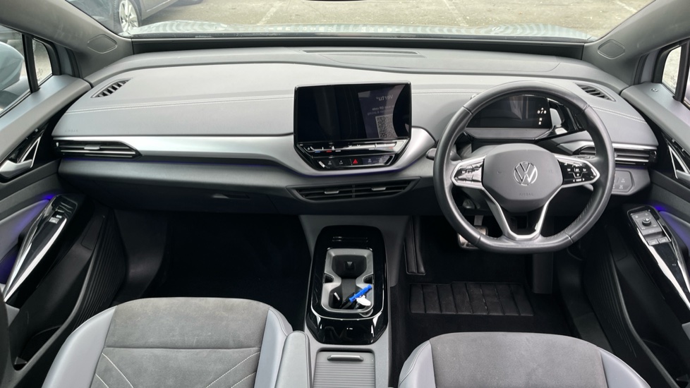 Volkswagen ID.4 109kW Life Pure 52kWh 5dr Auto [110kW Ch] Electric Estate - Image 9