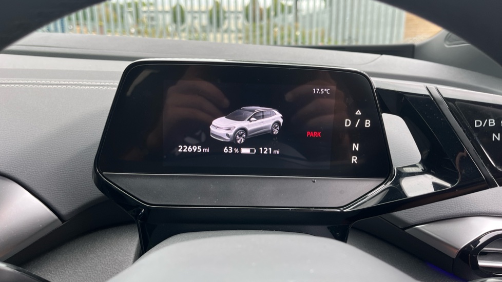 Volkswagen ID.4 109kW Life Pure 52kWh 5dr Auto [110kW Ch] Electric Estate - Image 11